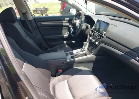 2021 Honda Accord Lx z USA, uszkodzony, nr VIN 1HGCV1F19MA059974